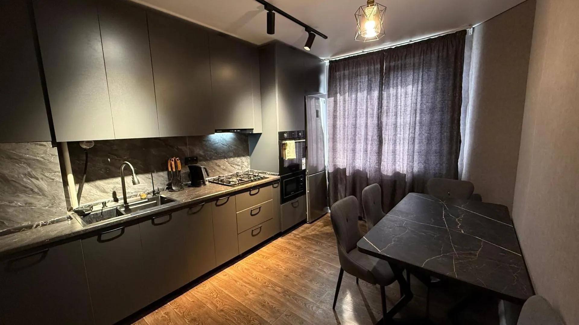 Евро 2-Ка Lux Apartment Almaty